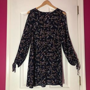 American Eagle Navy Floral Slit Long Sleeve Dress